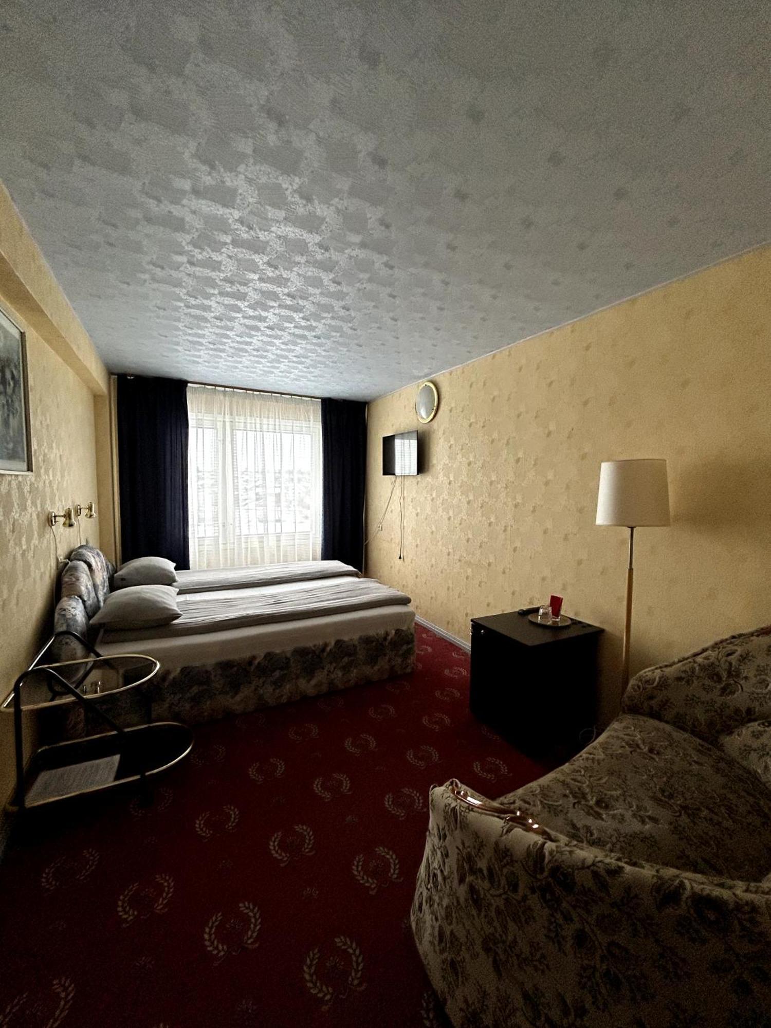 Hotel Talsi Exterior foto
