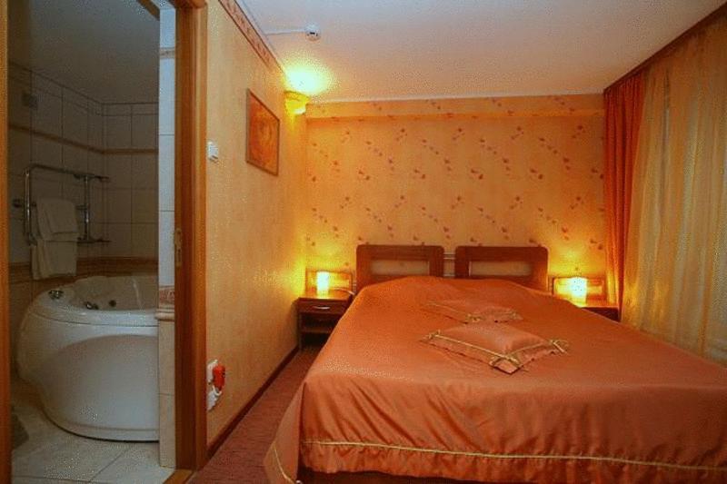 Hotel Talsi Habitación foto